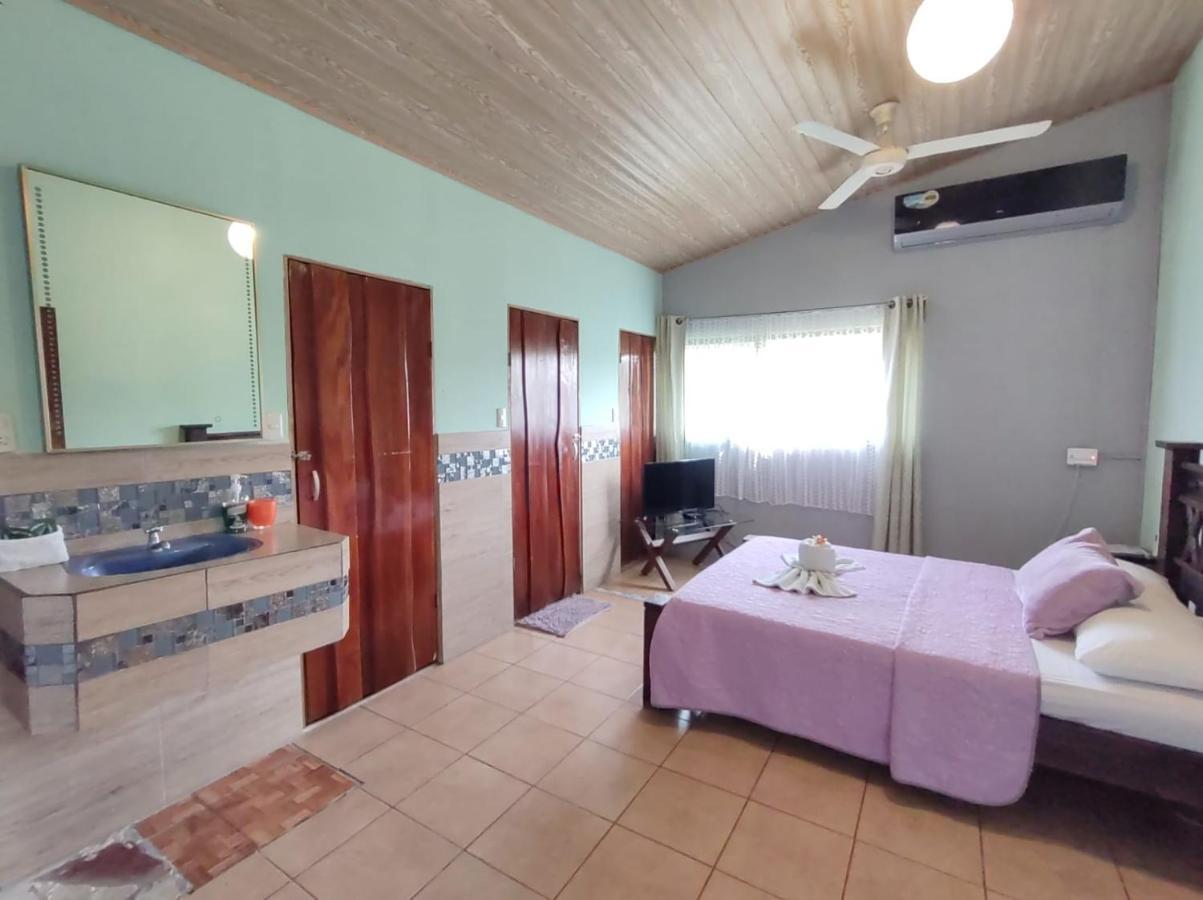 The Corner Airbnb Puerto Jiménez Extérieur photo